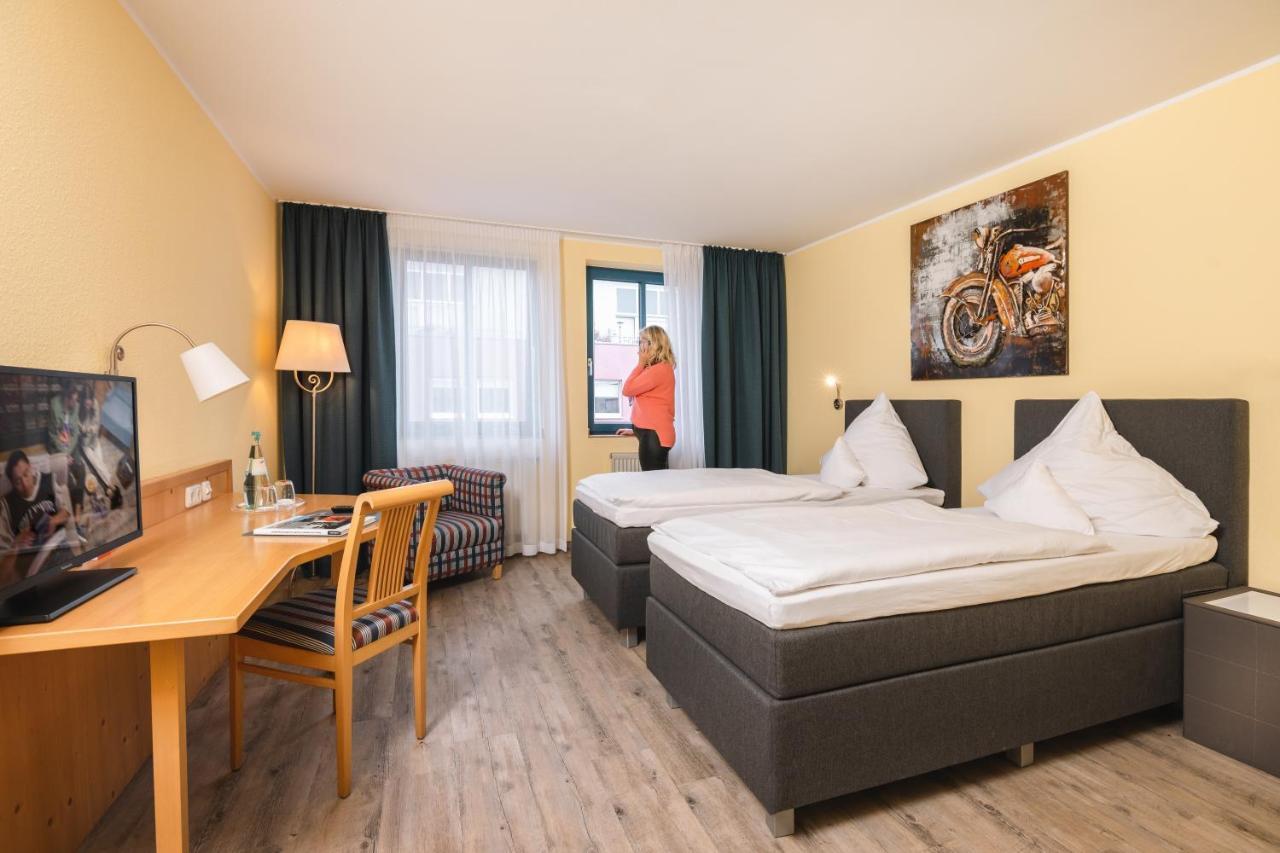 Hotel Am Park ฮัคเคลโฮเวน ภายนอก รูปภาพ