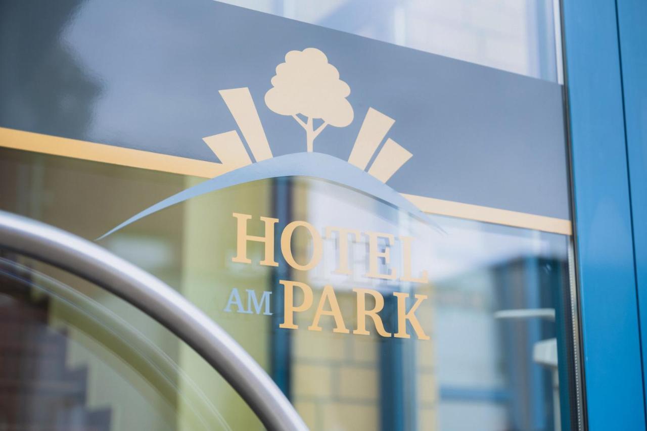 Hotel Am Park ฮัคเคลโฮเวน ภายนอก รูปภาพ